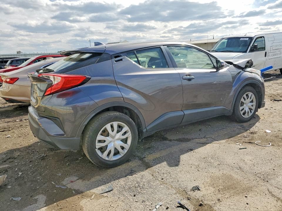 2019 TOYOTA C-HR LE LE 3