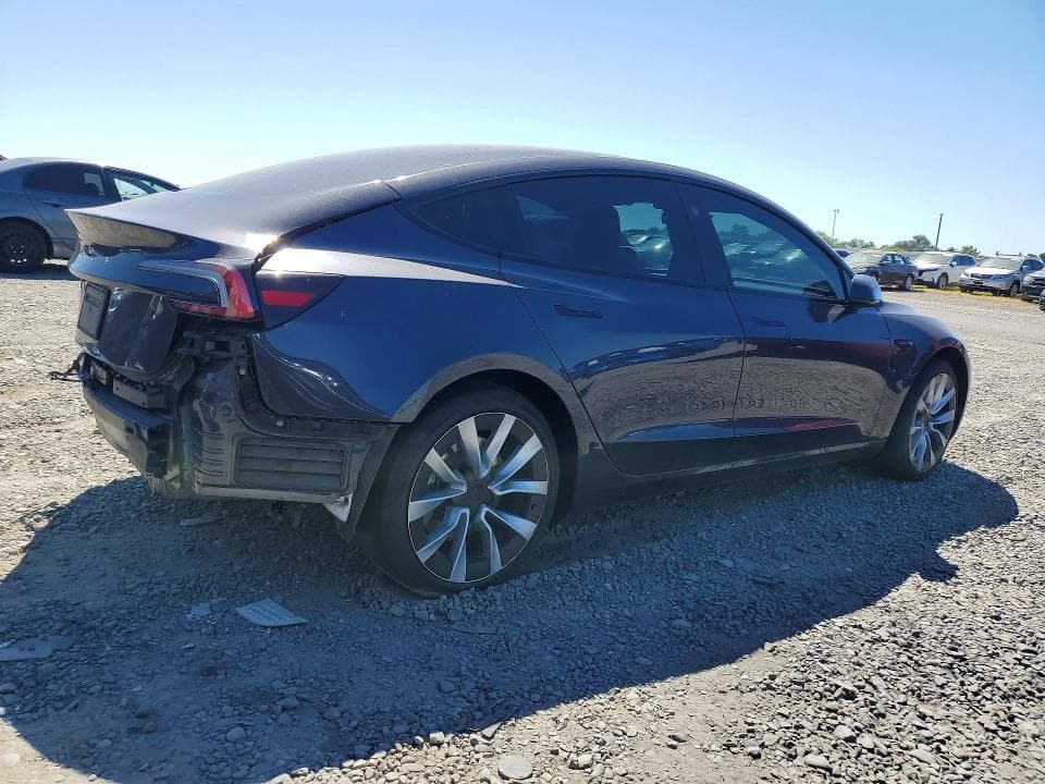 2025 TESLA MODEL 3 3