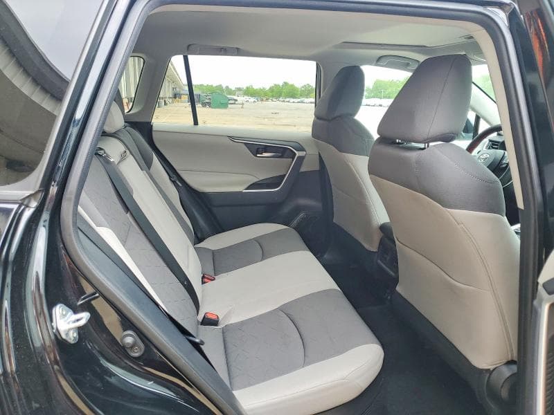 2020 TOYOTA RAV4 HYBRID XLE 11