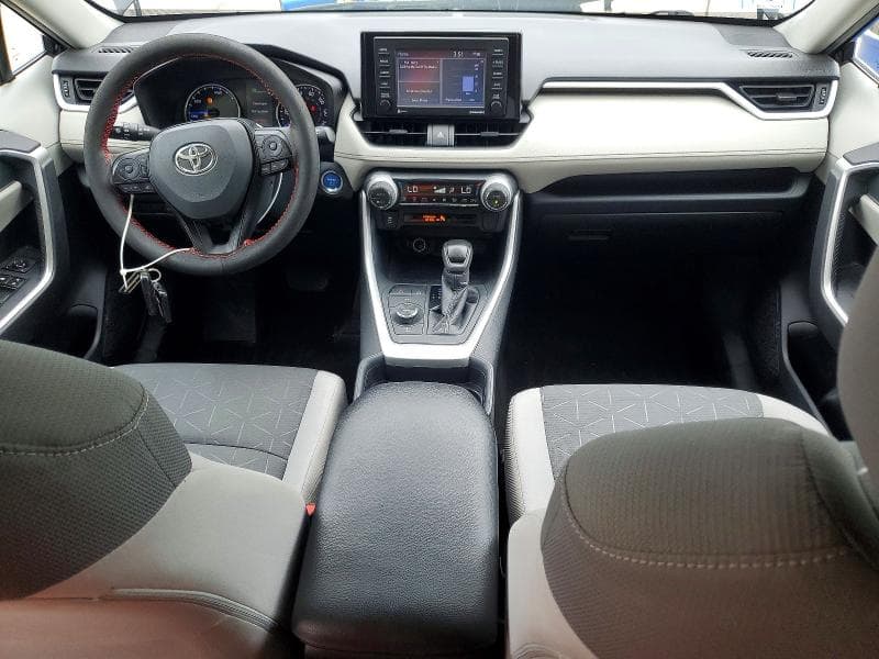 2020 TOYOTA RAV4 HYBRID XLE 8