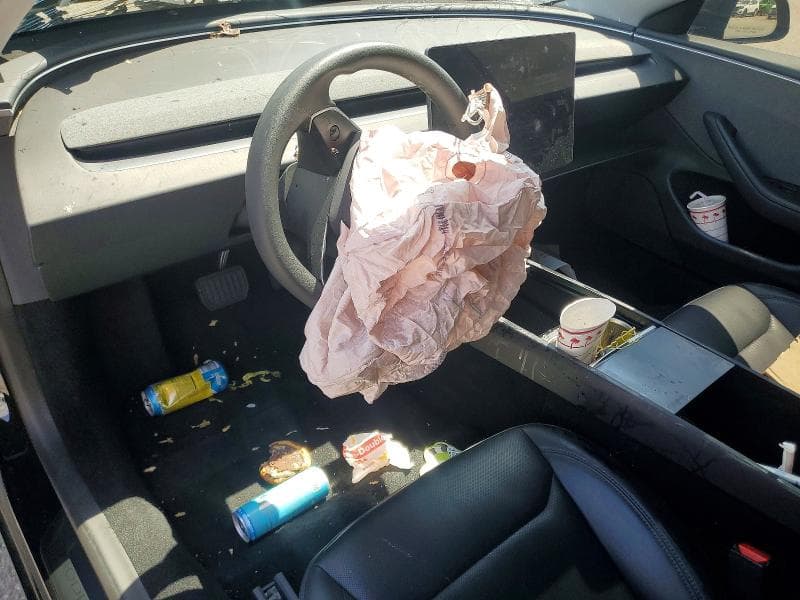2025 TESLA MODEL 3 8