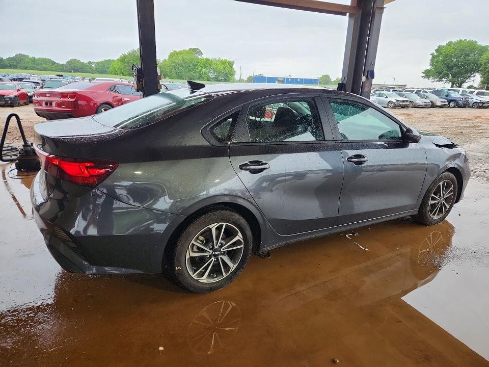 2024 KIA FORTE LXS 3