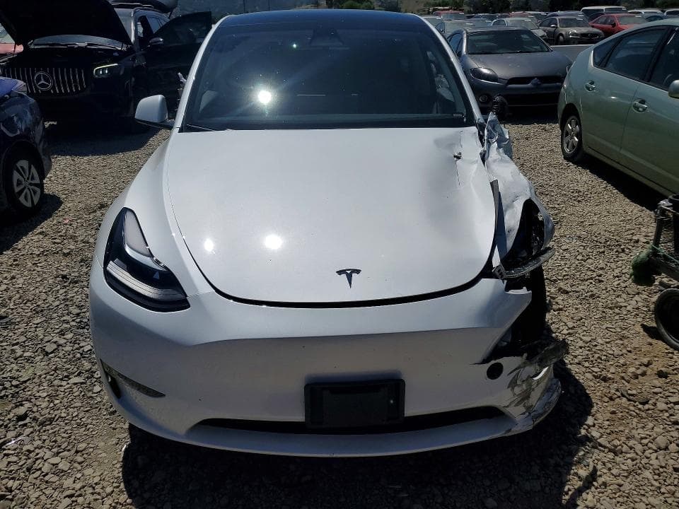 2023 TESLA MODEL Y 5