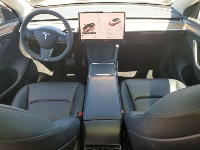 2023 TESLA MODEL Y 8