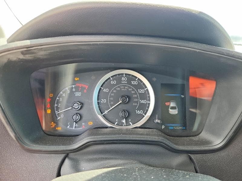 2021 TOYOTA COROLLA LE 9