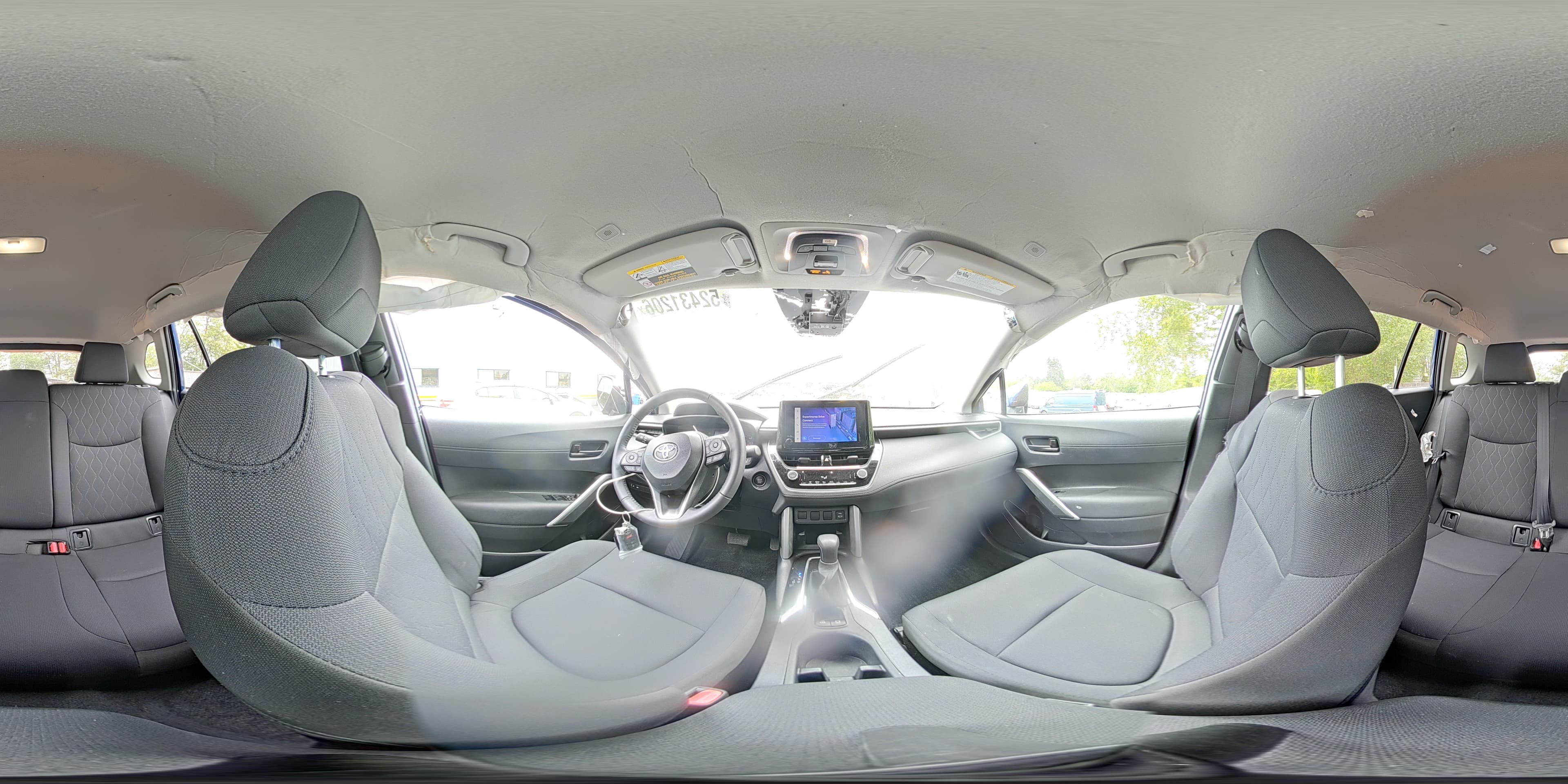 2024 TOYOTA COROLLA CROSS LE LE 15