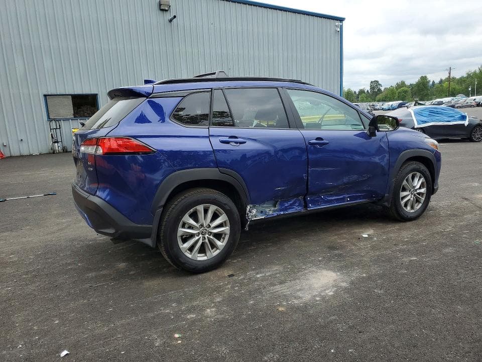 2024 TOYOTA COROLLA CROSS LE LE 3