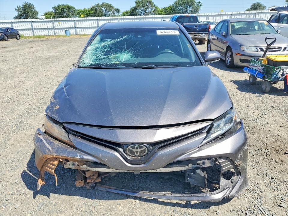 2018 TOYOTA CAMRY LE 5