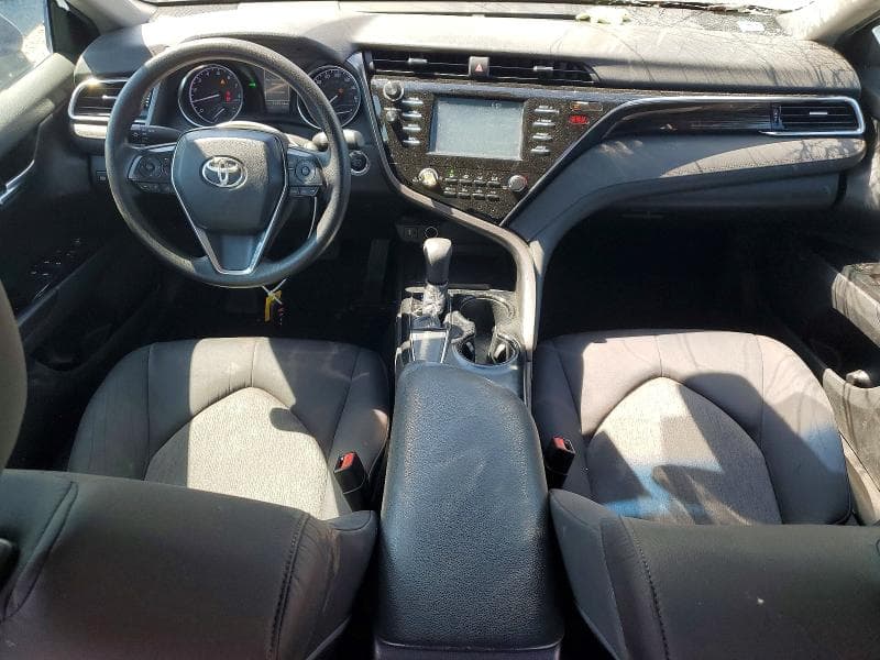 2018 TOYOTA CAMRY LE 8