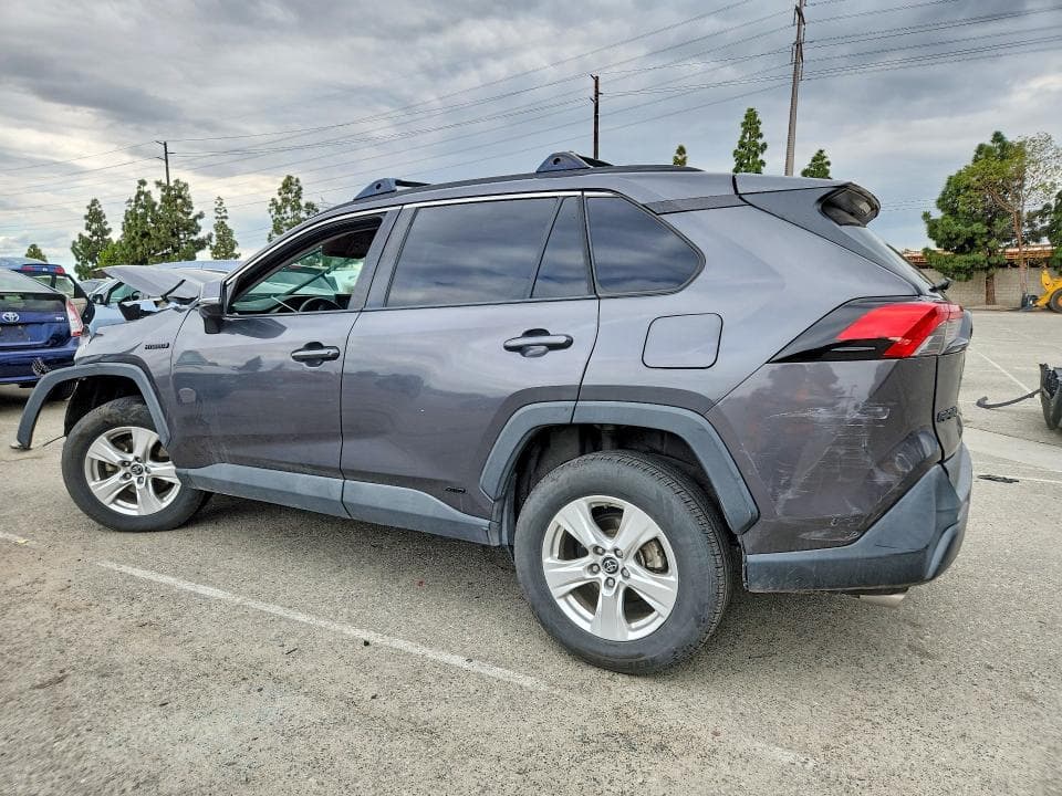 2020 TOYOTA RAV4 LE LE 2