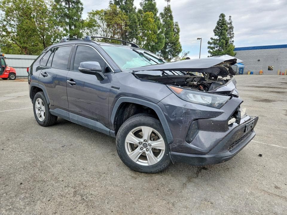 2020 TOYOTA RAV4 LE LE 4