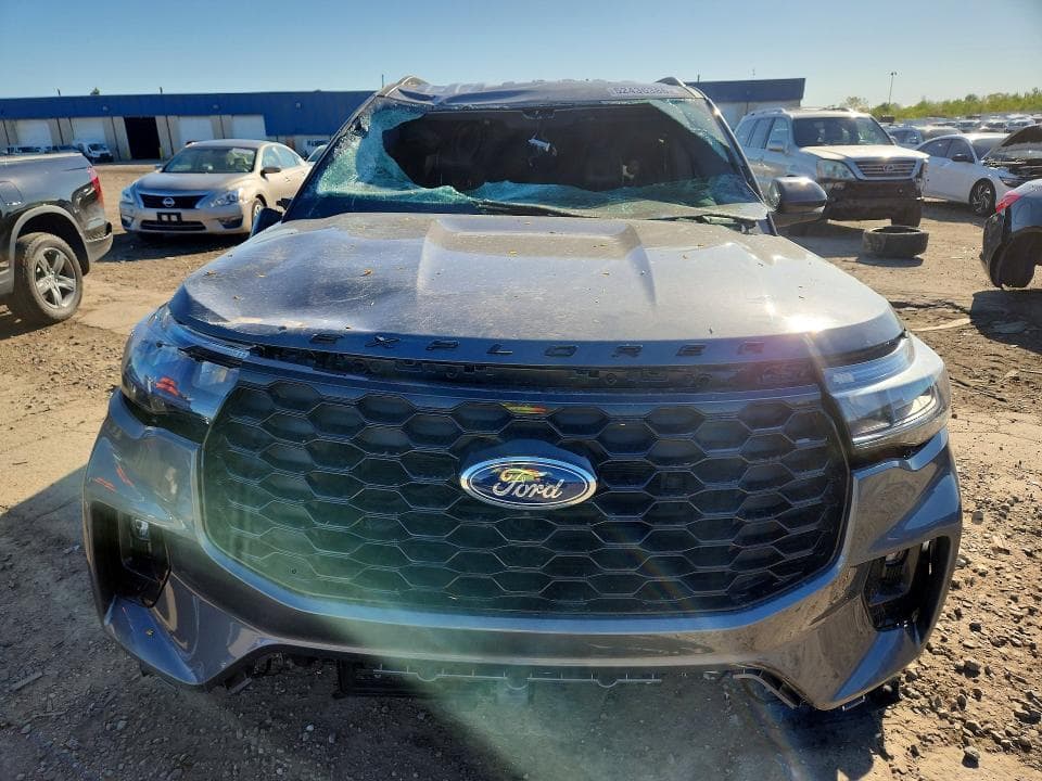 2025 FORD EXPLORER ST-LINE 5
