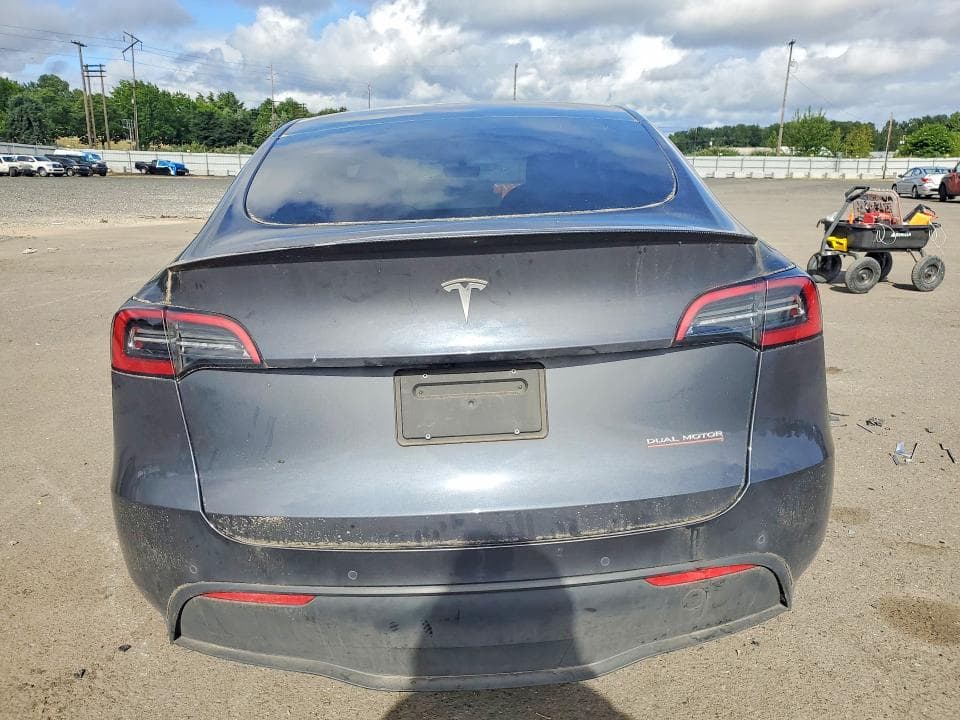 2022 TESLA MODEL Y 6
