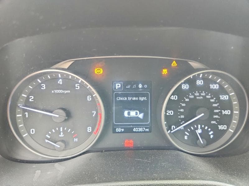 2018 HYUNDAI ELANTRA SEL 9