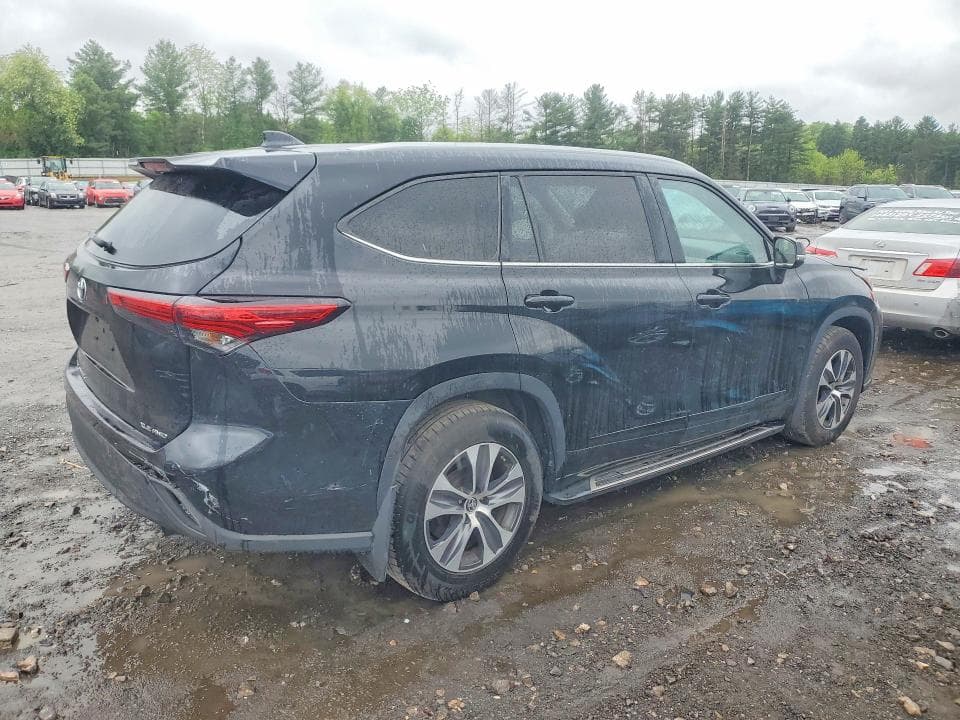 2023 TOYOTA HIGHLANDER XLE XLE 3