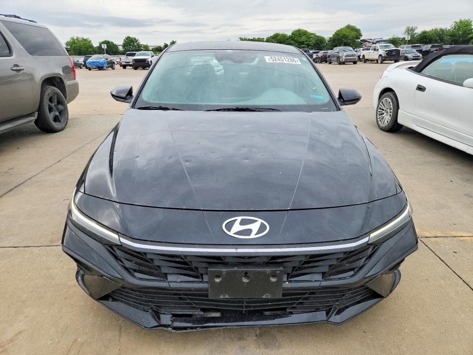 2024 HYUNDAI ELANTRA SE SE 5