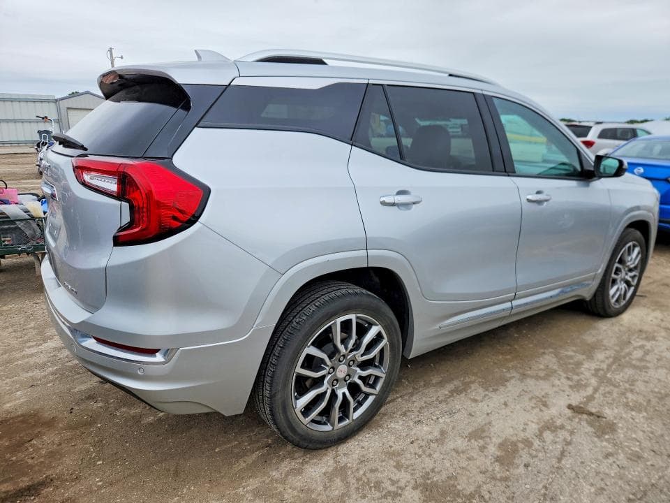 2022 GMC TERRAIN DENALI 3