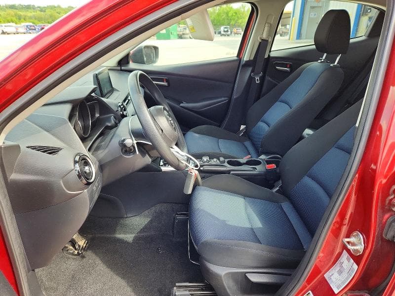 2020 TOYOTA YARIS HATCHBACK LE LE 7