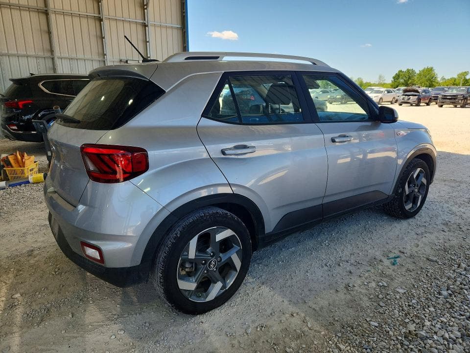 2023 HYUNDAI VENUE SEL 3