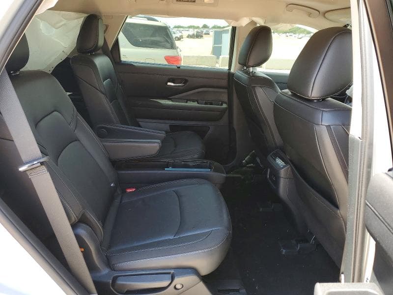 2025 NISSAN PATHFINDER SL 11