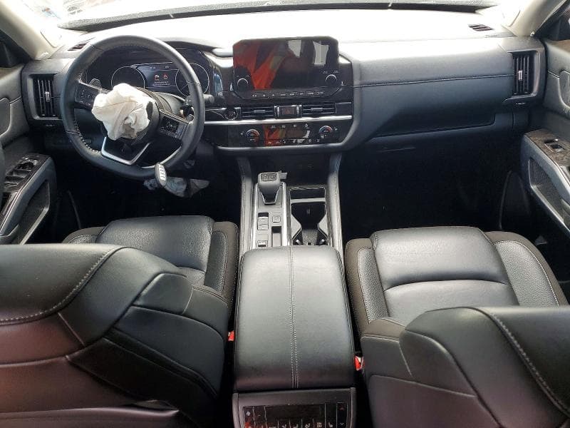 2025 NISSAN PATHFINDER SL 8