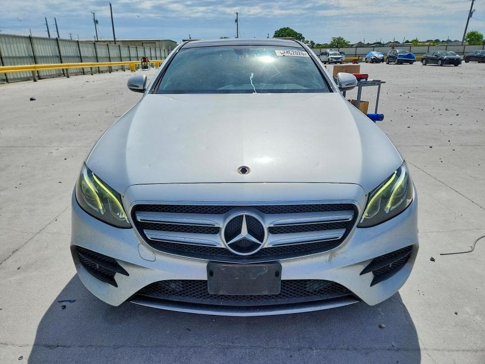 2017 MERCEDES-BENZ E 300 300 5