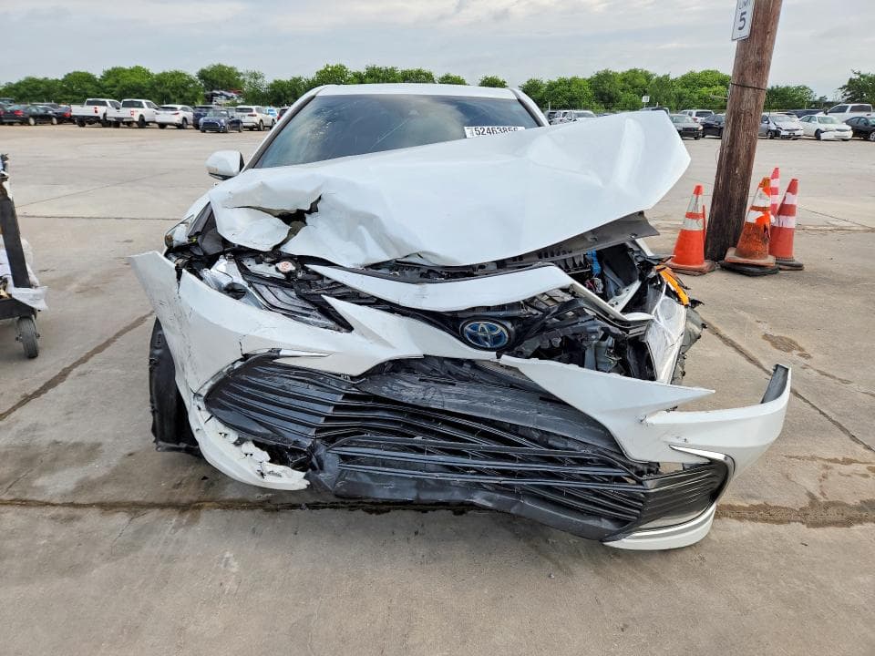 2021 TOYOTA CAMRY XLE 5