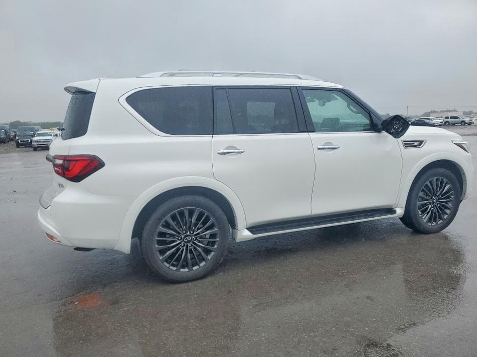 2024 INFINITI QX80 LUXE LUXE 4