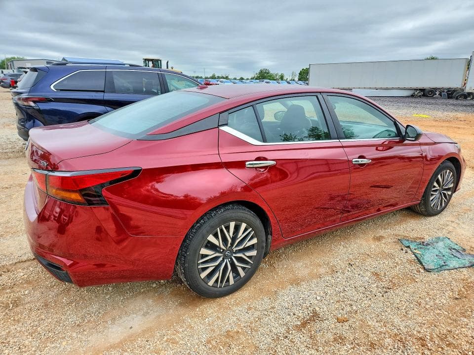 2024 NISSAN ALTIMA SV 3