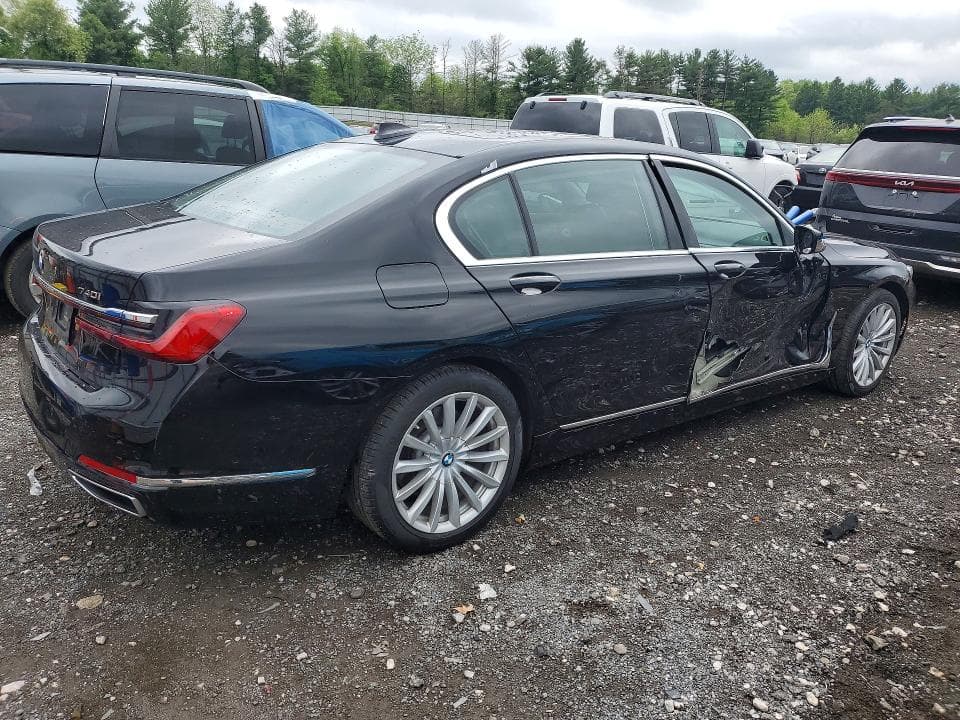 2022 BMW 740 XI 3