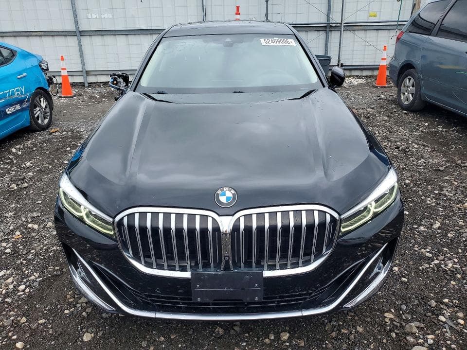 2022 BMW 740 XI 5