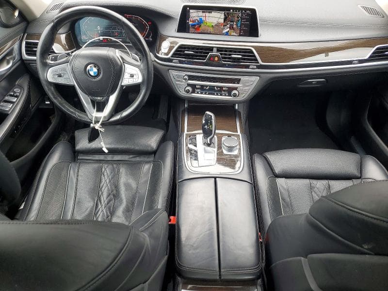 2022 BMW 740 XI 8