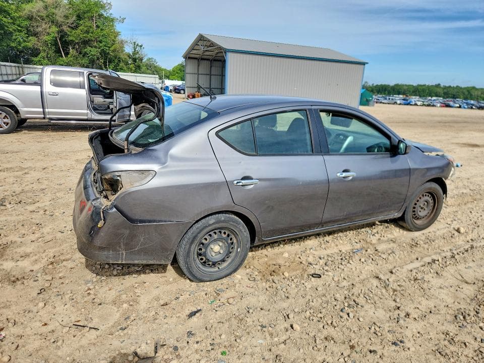 2019 NISSAN VERSA SV 3