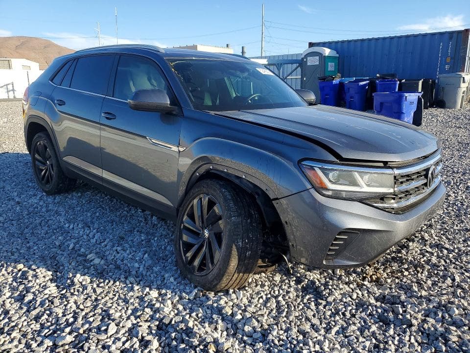 2021 VOLKSWAGEN ATLAS CROSS SPORT SE 4
