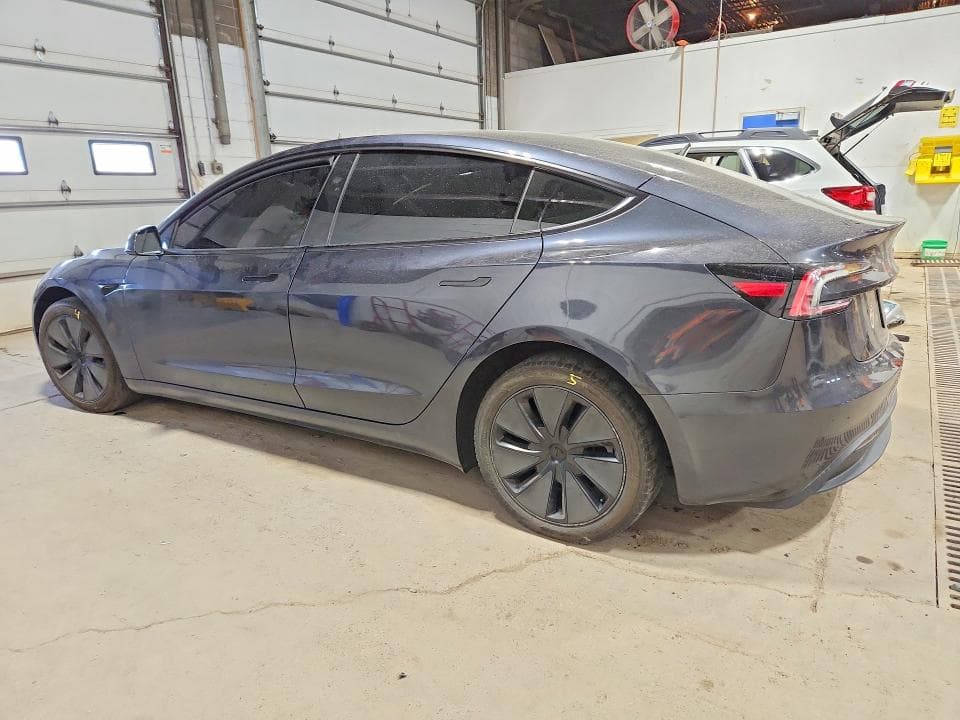 2025 TESLA MODEL 3 2