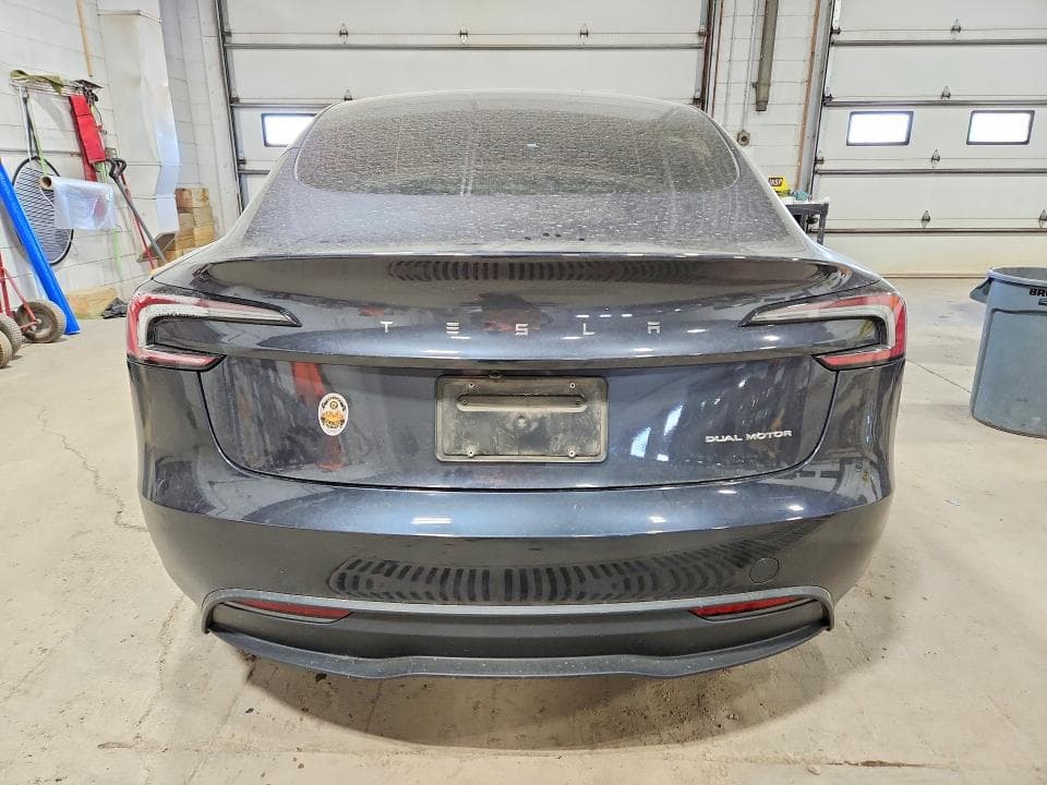 2025 TESLA MODEL 3 6