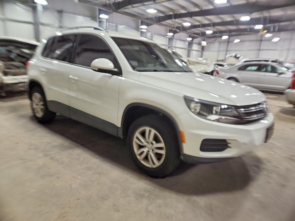 2017 VOLKSWAGEN TIGUAN S 4