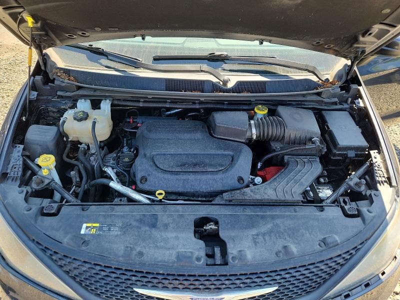 2019 CHRYSLER PACIFICA L L 12