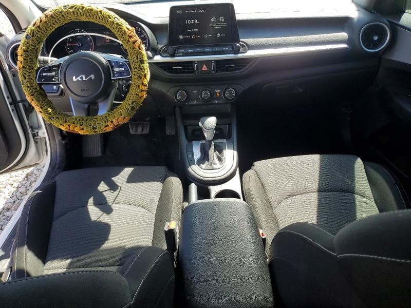 2023 KIA FORTE LX LX 8