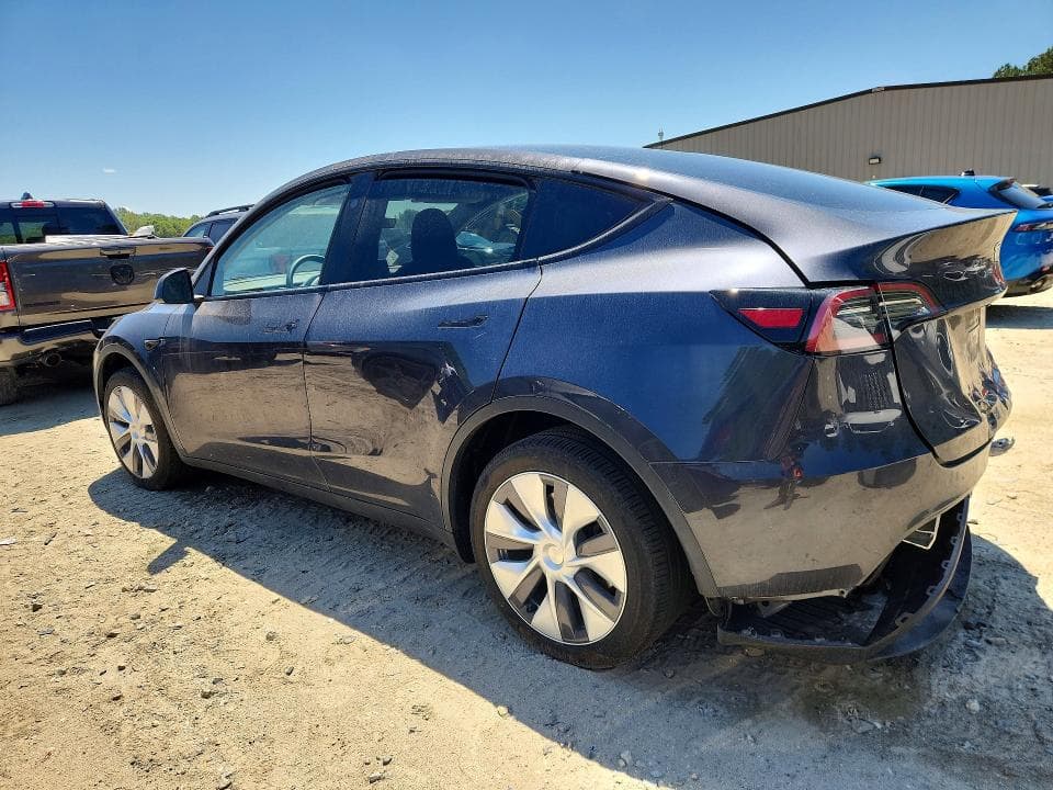 2024 TESLA MODEL Y 2