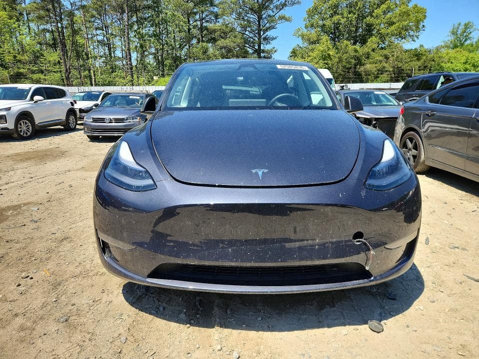 2024 TESLA MODEL Y 5