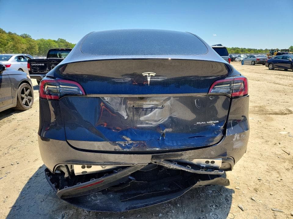 2024 TESLA MODEL Y 6
