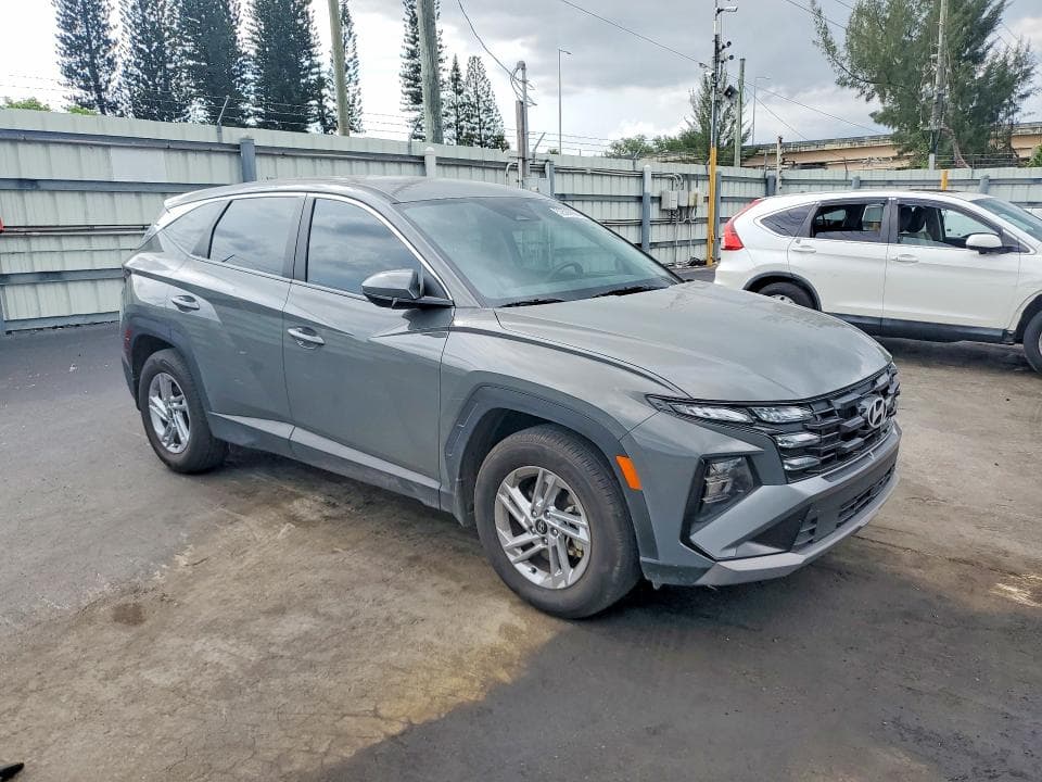 2025 HYUNDAI TUCSON SE 4