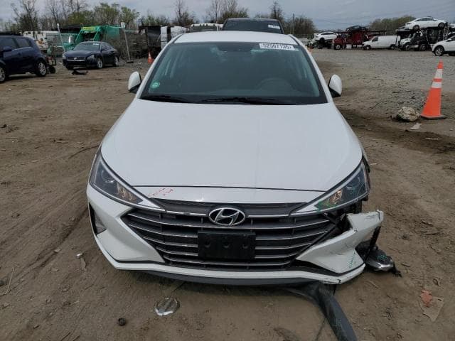 2019 HYUNDAI ELANTRA SE SE 5