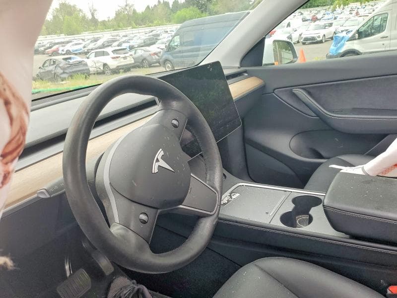 2021 TESLA MODEL Y 9