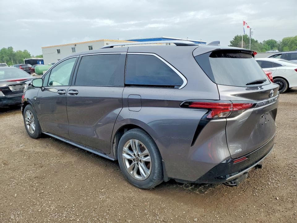 2022 TOYOTA SIENNA LE LE 3