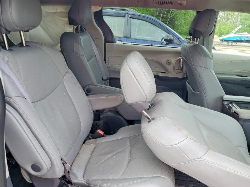 2022 TOYOTA SIENNA LE LE 12