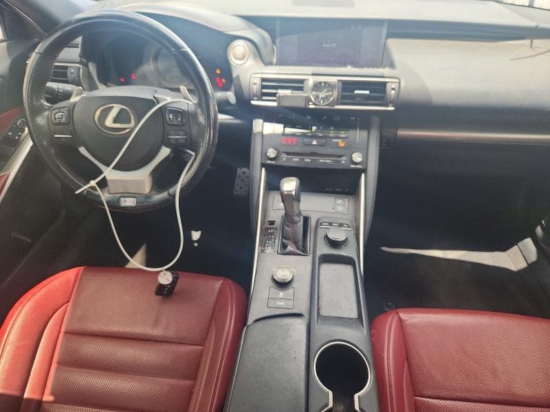 2017 LEXUS IS 200T 8
