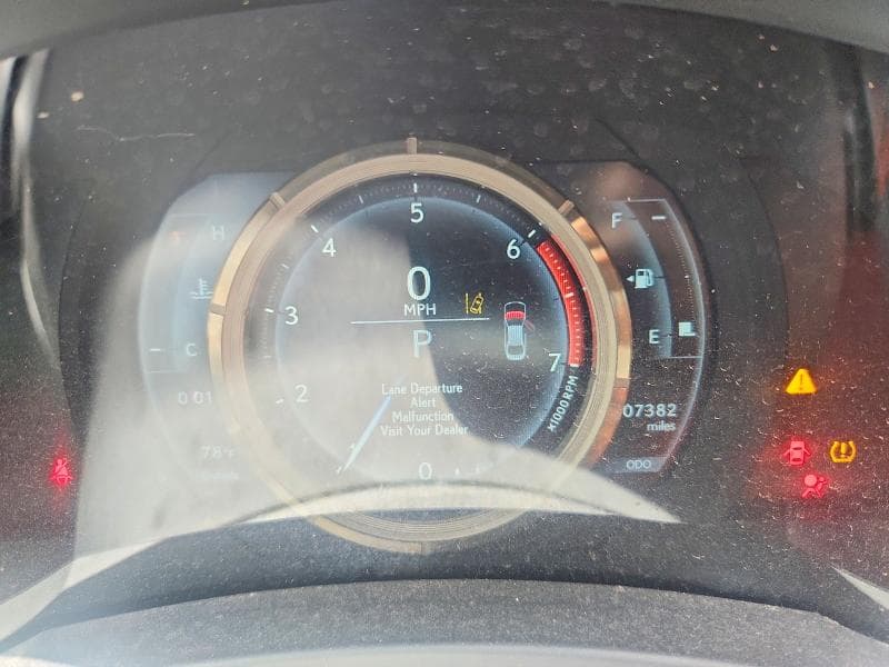 2017 LEXUS IS 200T 9