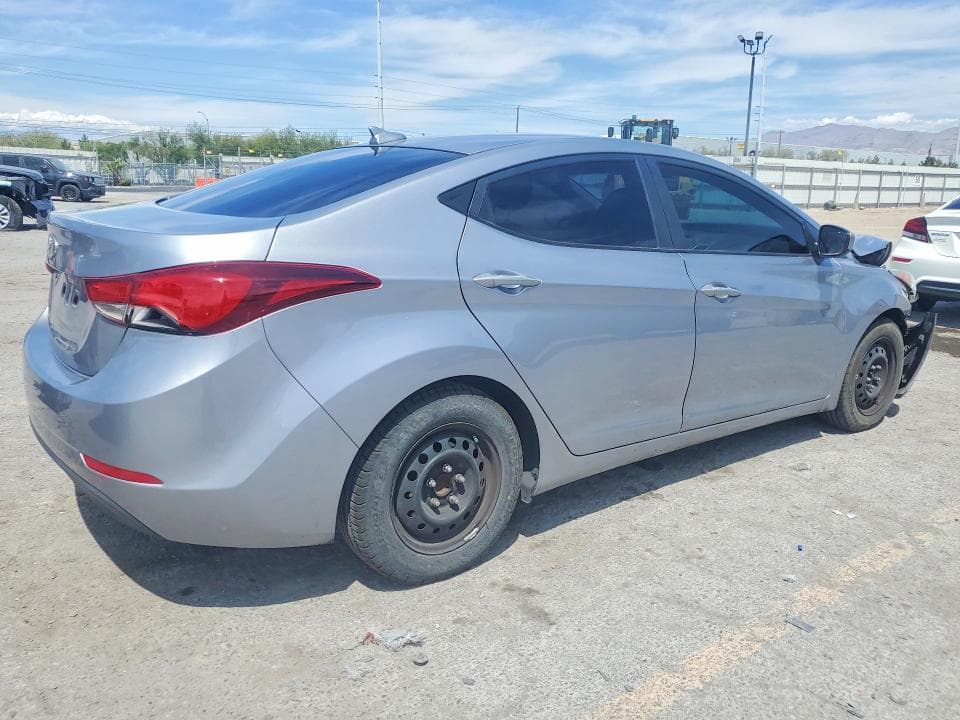 2016 HYUNDAI ELANTRA SE 3